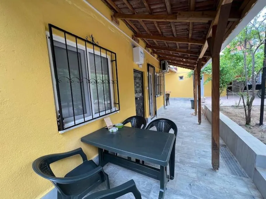 Image of 3 odalı bahçeli bbQ Antalya kalbinde ev