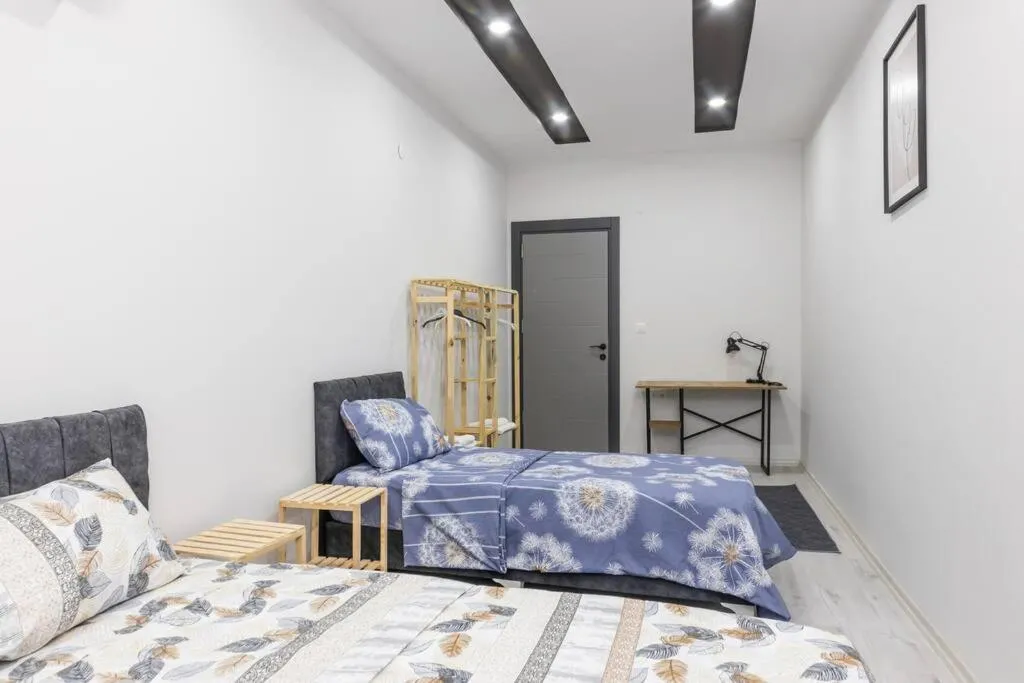 Image 1 of 6-Şehir Merkezinde Büyük Modern Daire