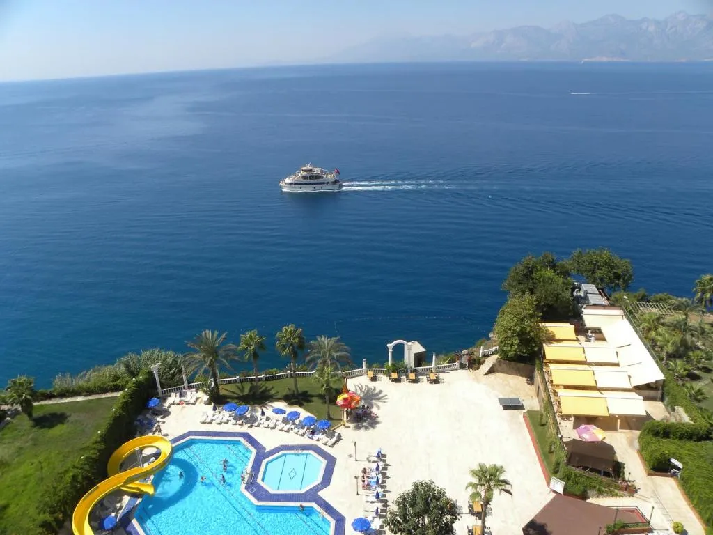 Image of Adonis Hotel