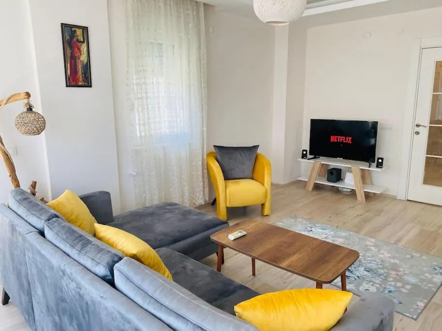 Image 2 of Aether Flats No7,Old Town, Beach, Central, Netflix