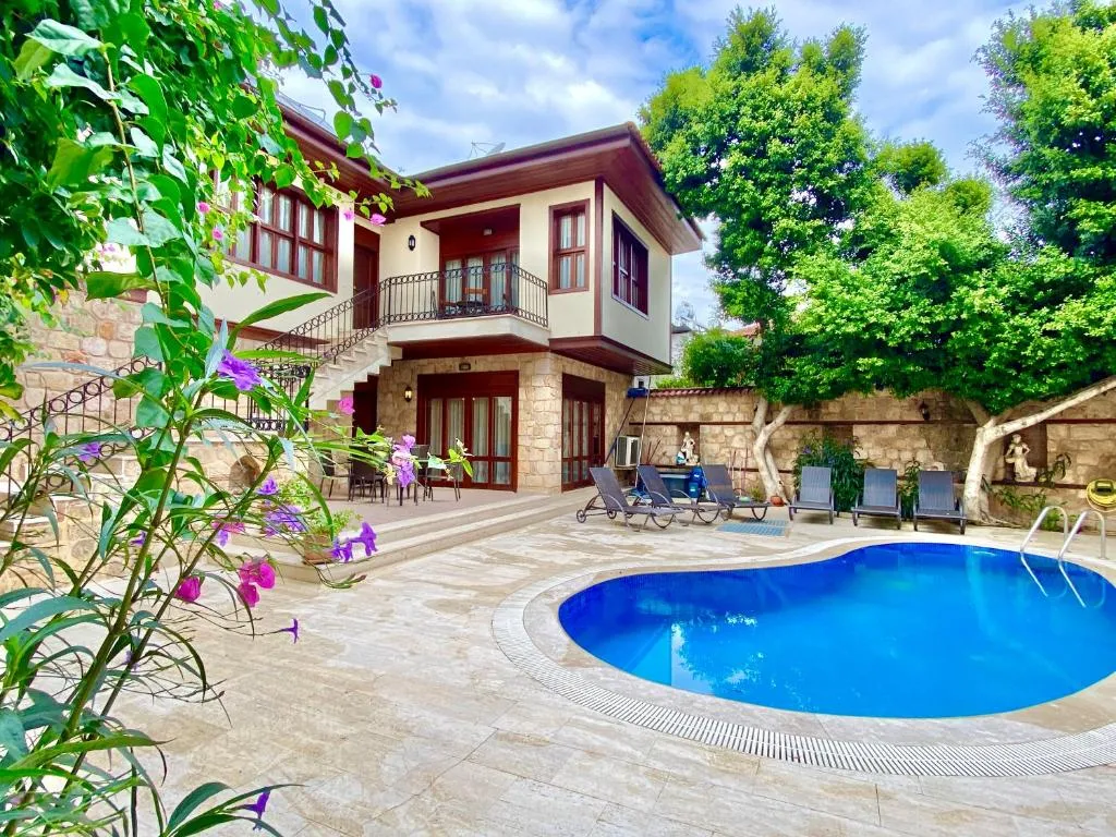Image of Attalos 2 villa