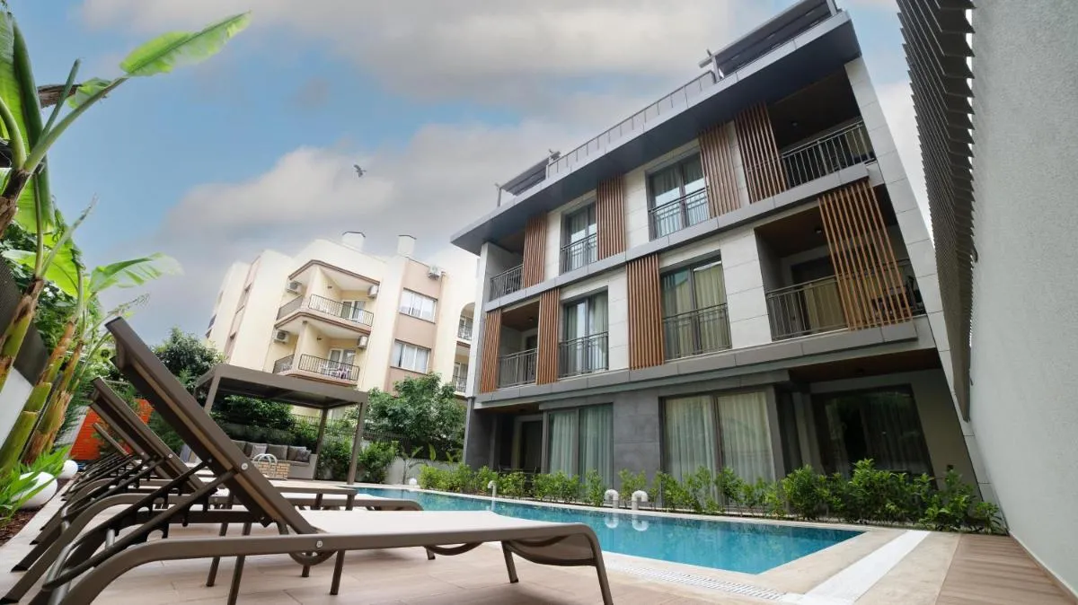 Image 4 of Bomo Suites