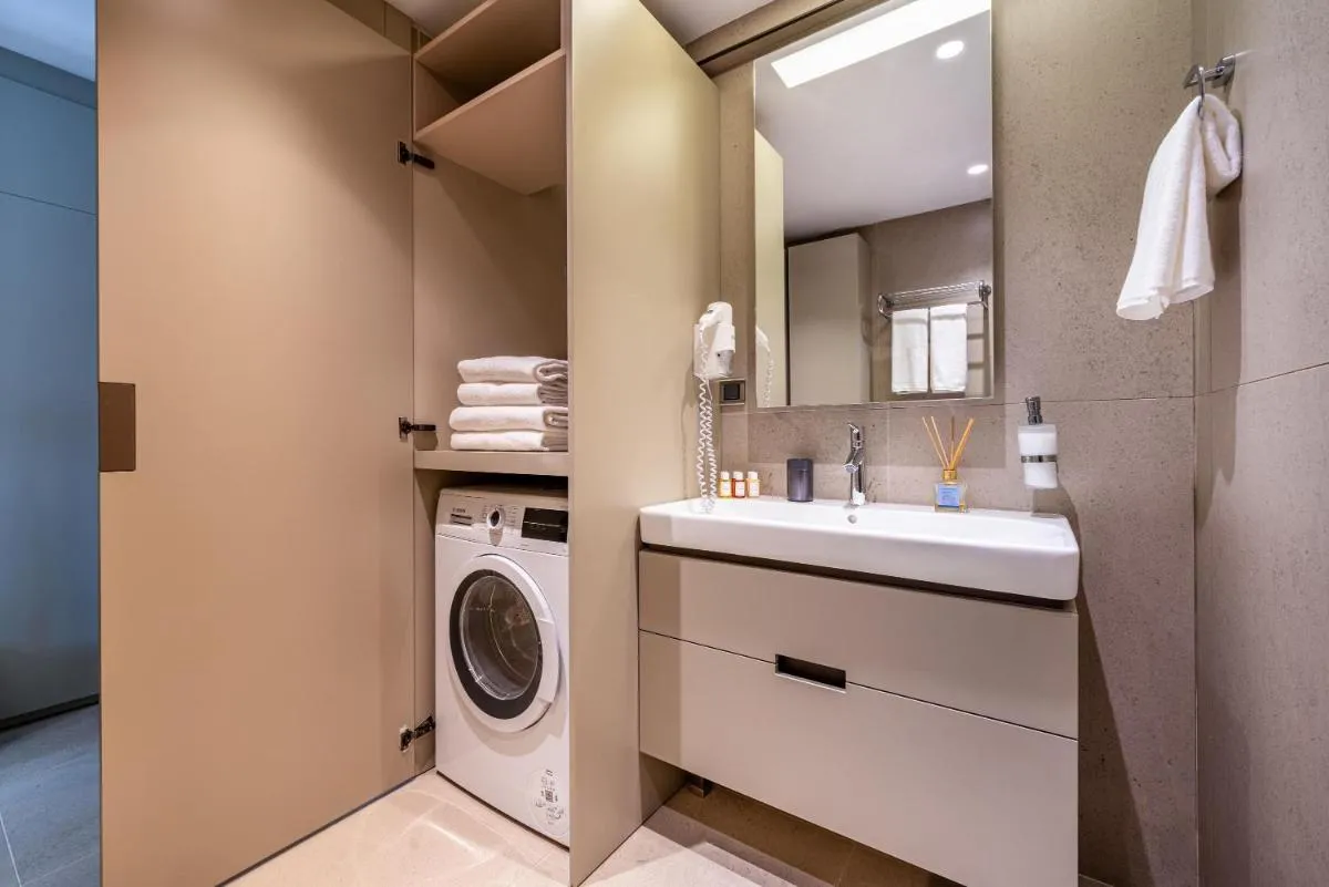 Image 2 of Casamax Suites