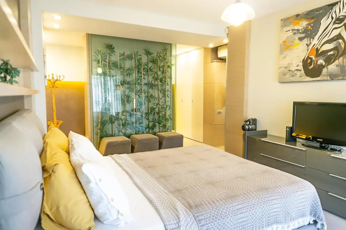 Image 5 of Downtown Oasis – Spacious Modern 3-BR Flat near Beachpark
