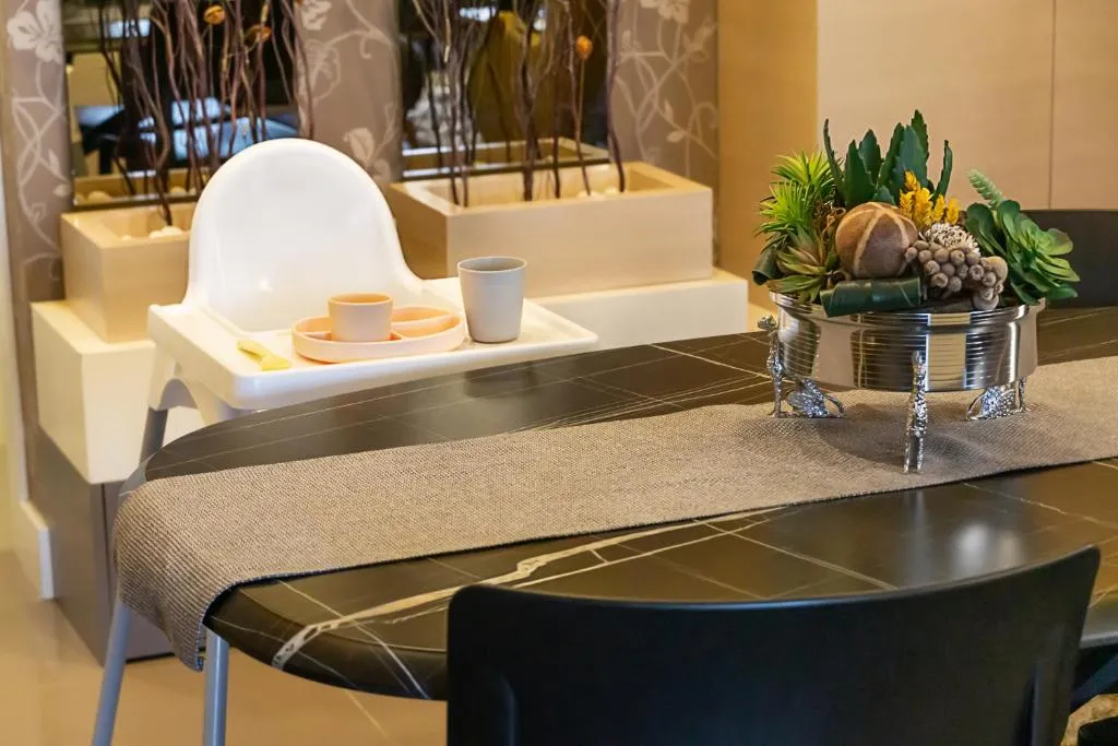 Image of Downtown Oasis – Spacious Modern 3-BR Flat near Beachpark