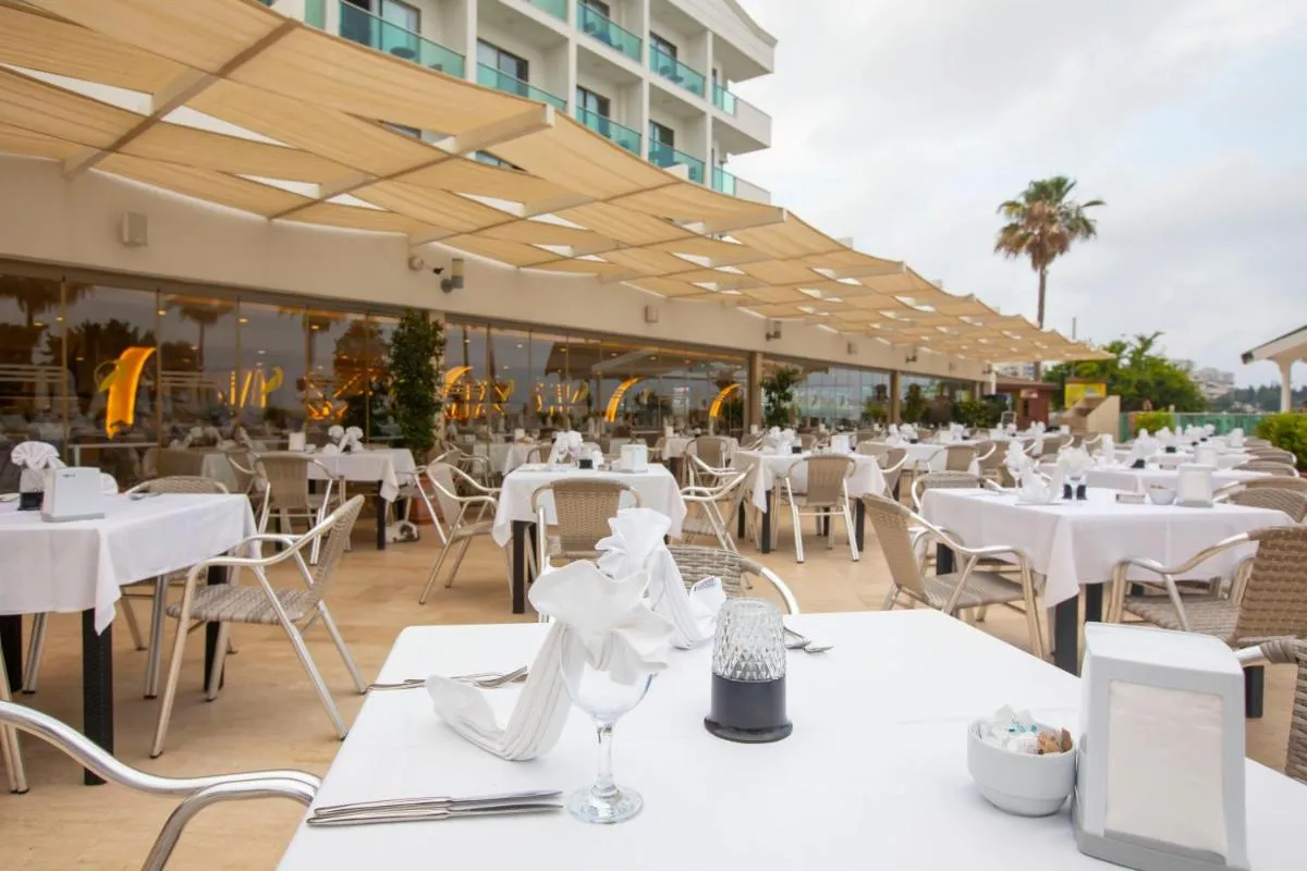 Image 3 of Falcon Hotel