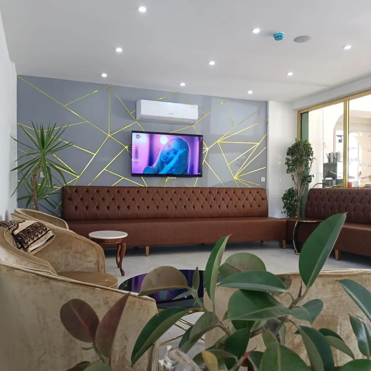 Image 5 of Far Life Hotel