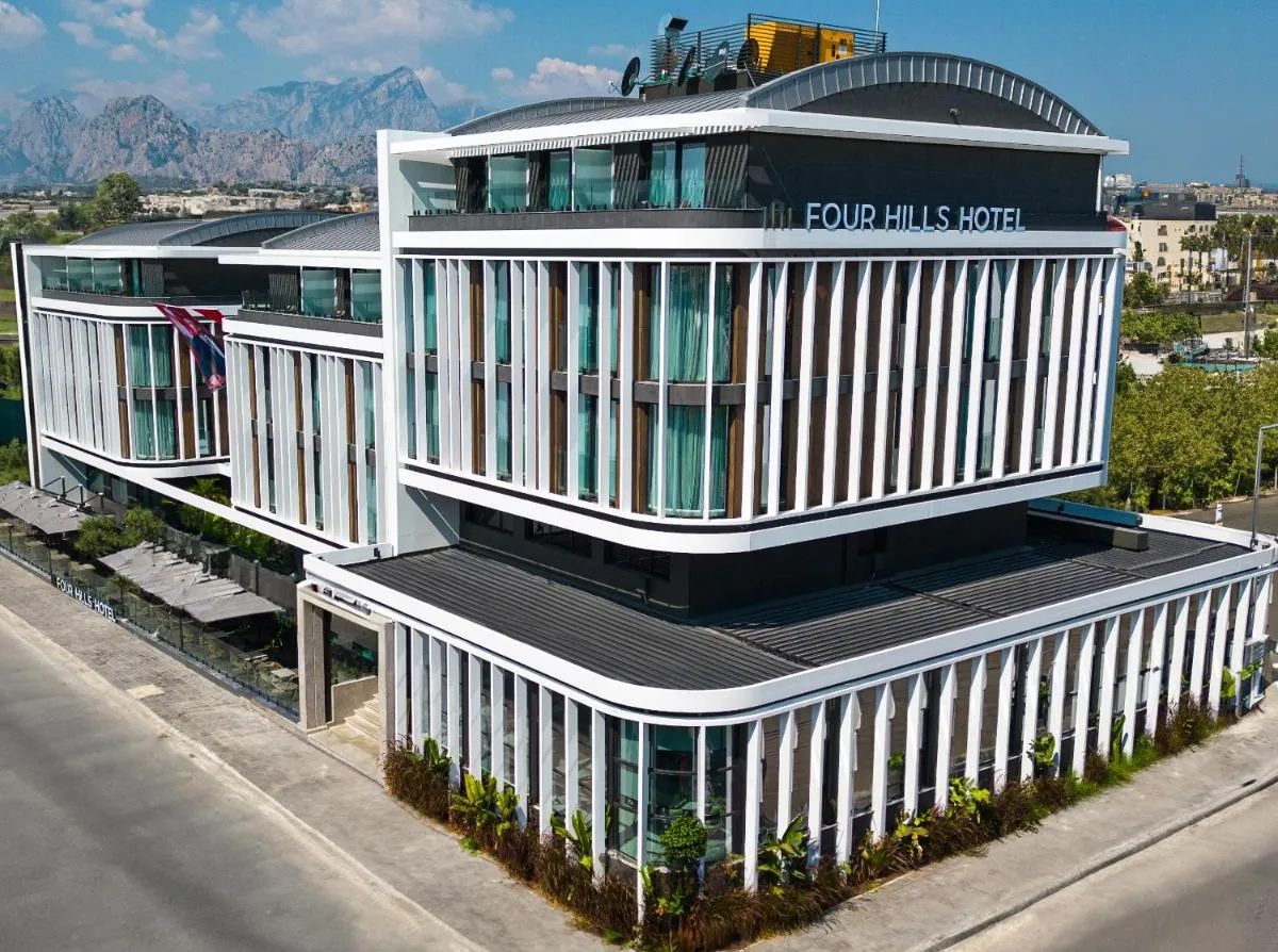 Image 6 of Four Hills Hotel
