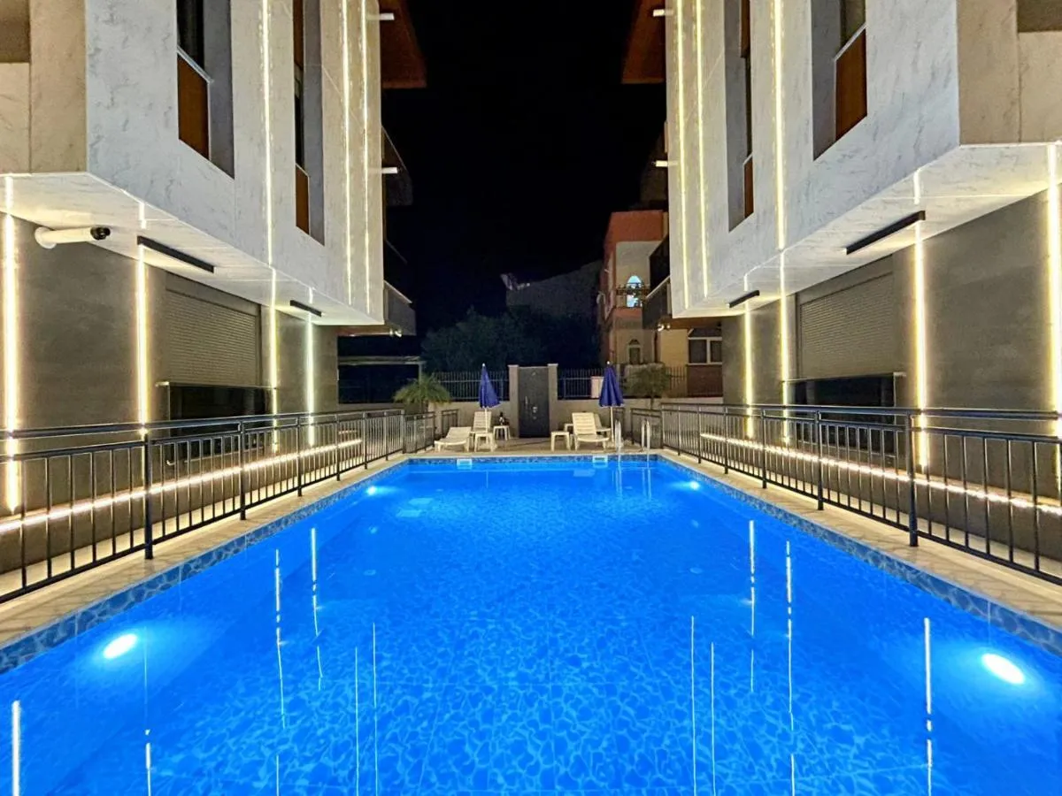Image 2 of Grand Diker Port Residence