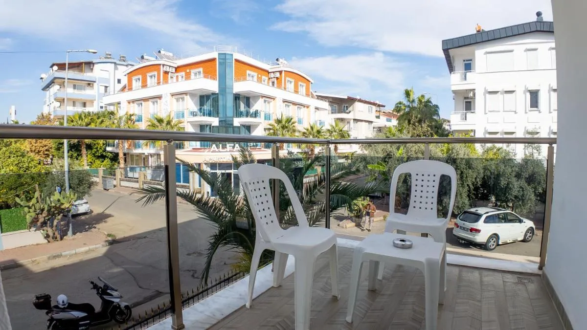 Image 6 of Güden-Pearl