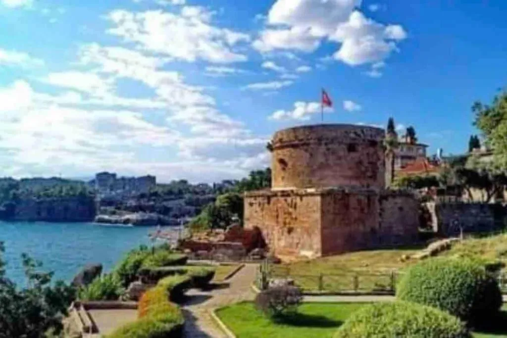 Image of Kaleiçi muhteşem konum deniz yakını 1+0 özel ev