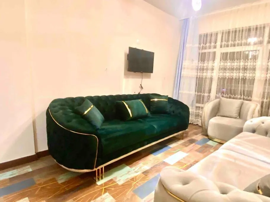 Image 4 of LICENSED ,JAZZY TOP CLASS 3 BEDROOMS HOMES 100Mb Wi-Fi