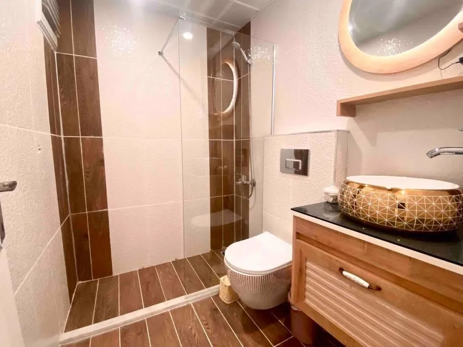 Image 2 of LICENSED ,JAZZY TOP CLASS 3 BEDROOMS HOMES 100Mb Wi-Fi
