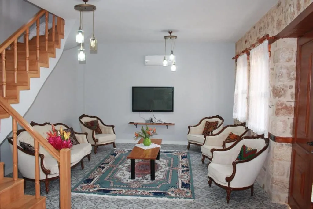 Image of Leila old house