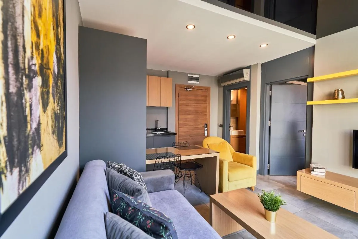 Image 4 of Loft 1502