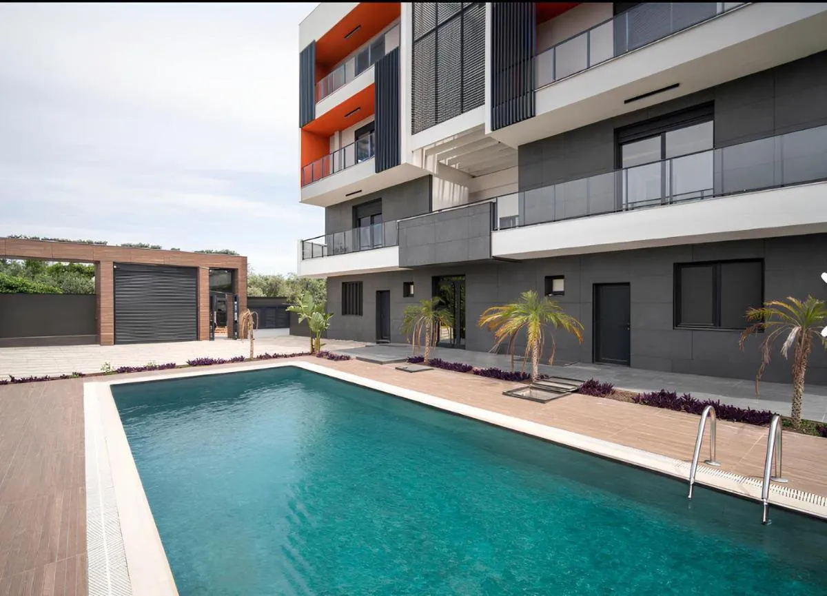 Image 3 of Lux 1+1 Apartment Airport View
