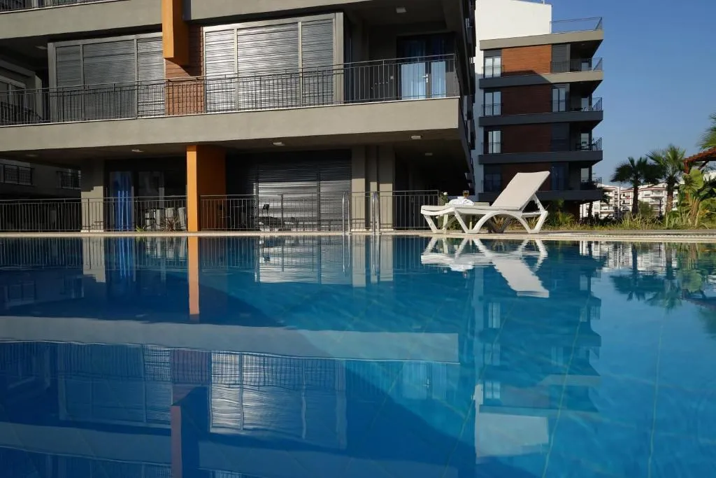 Image of MENE SUITES