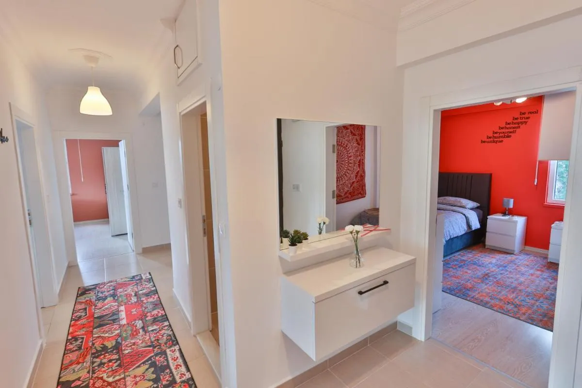 Image 2 of Melissas Suites Lara