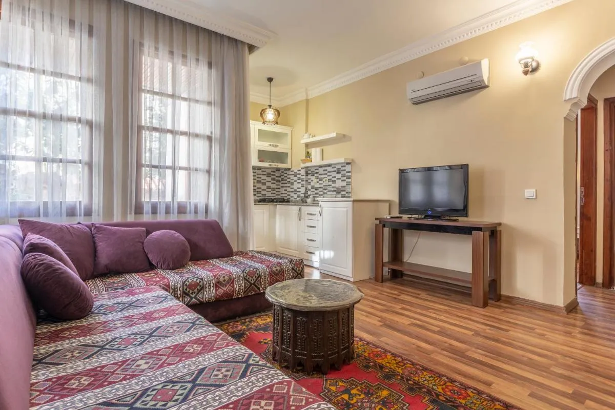 Image 4 of Pasha Suite – Top Floor