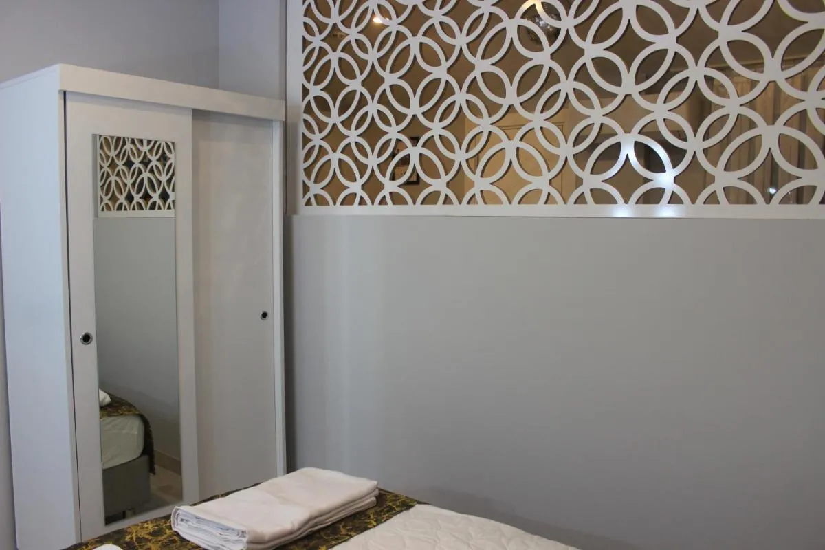 Image 2 of Retro Star Suites