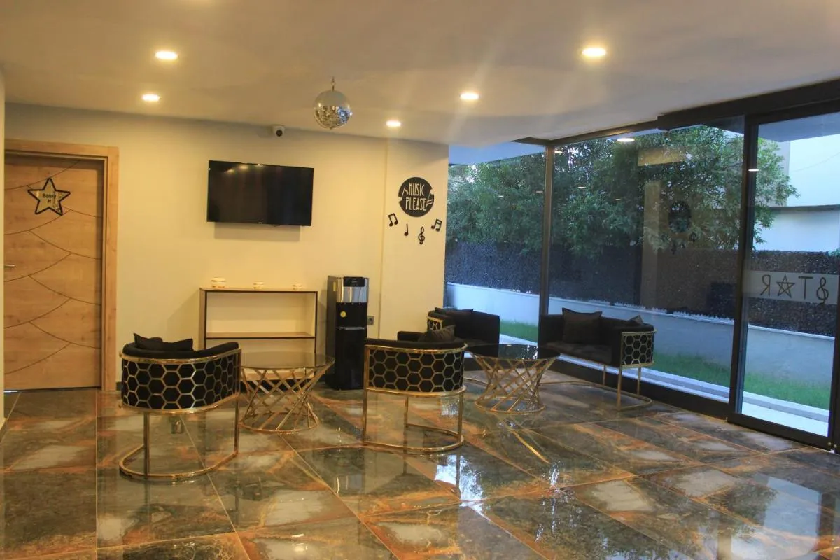 Image 5 of Retro Star Suites