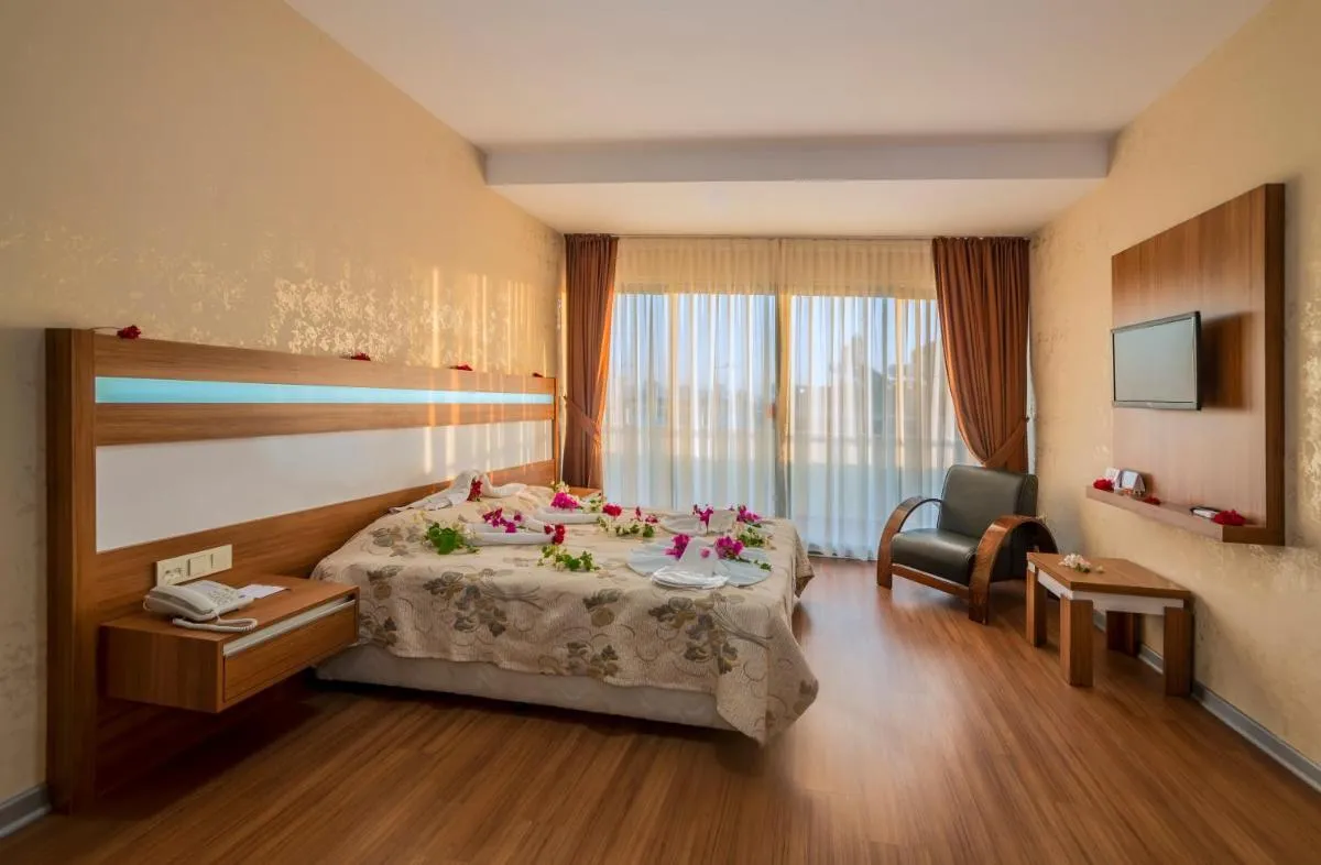 Image 1 of Santa Marina Hotel