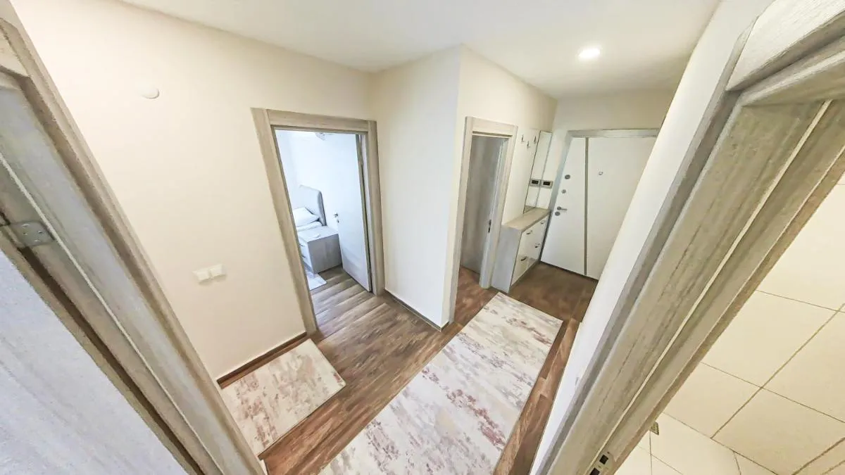 Image 2 of Spacious Flat Close To Sea’4′