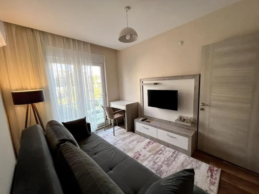 Image 4 of Spacious flat close to Erasta’8′