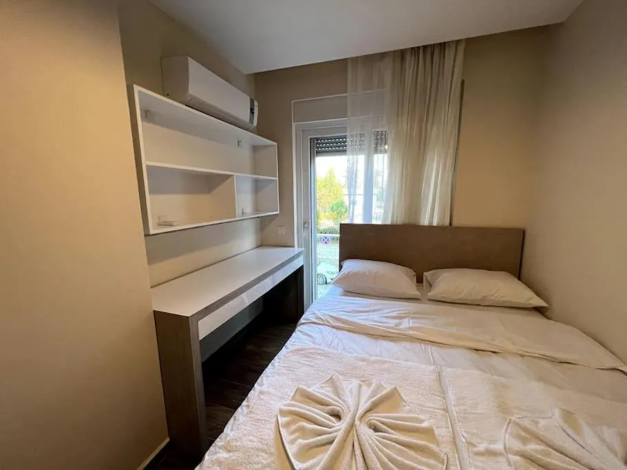 Image 6 of Spacious flat close to Erasta’8′