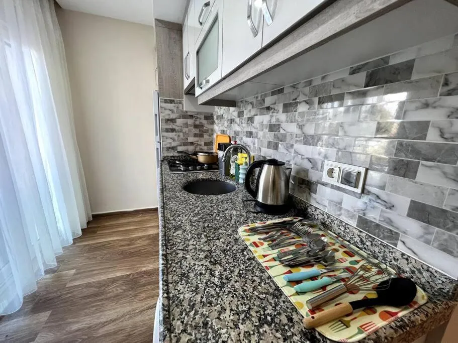 Image 3 of Spacious flat close to Erasta’8′