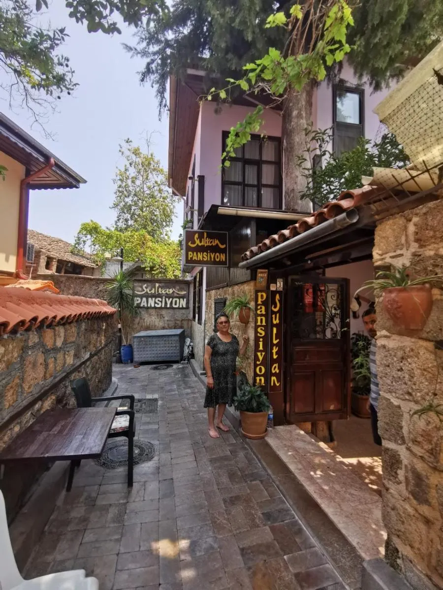 Image 3 of Sultan Pension