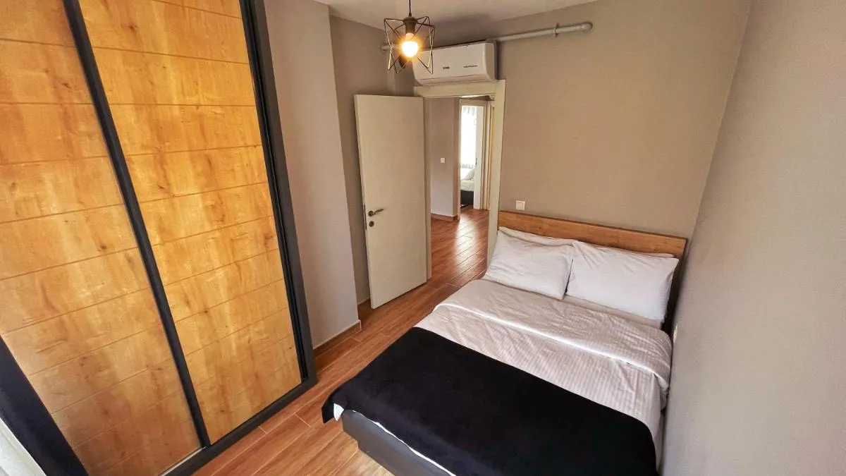 Image 2 of Sun Suites