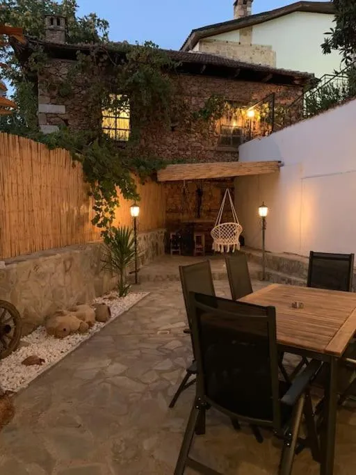 Image 5 of Sunny Antalya VILLA in kale içi Antalya 7 persoons