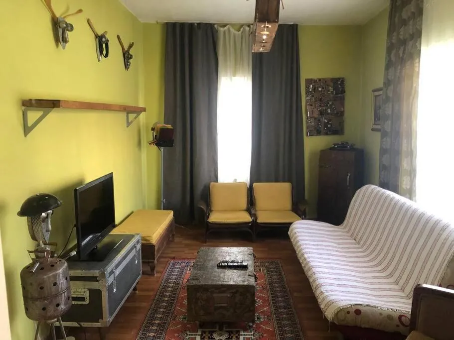 Image 4 of TARİHİ KALEİÇİ MÜTHİŞ KONUM DENİZ YAKINI UYGUN FİYAT huzurlu EV