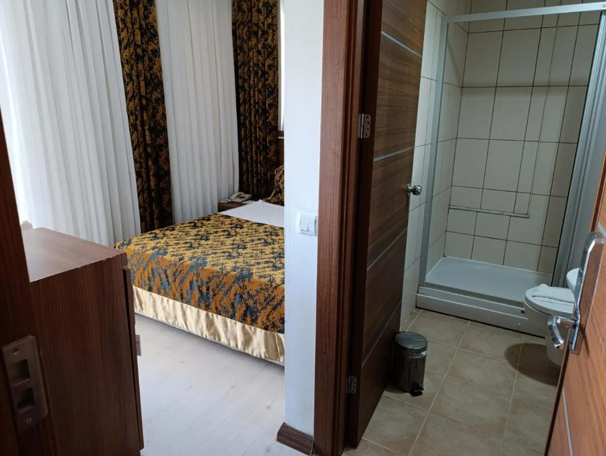 Image 2 of The Corner Park Hotel