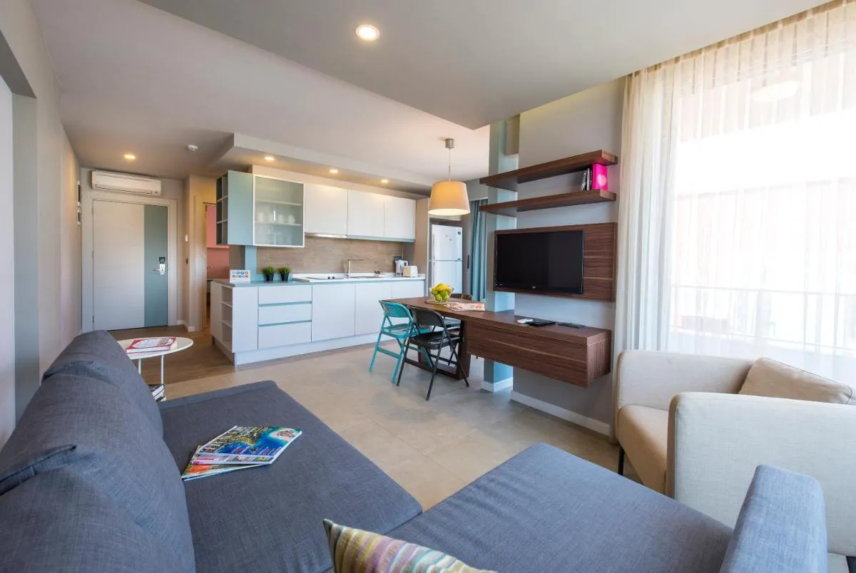 Image 4 of Trend Suites