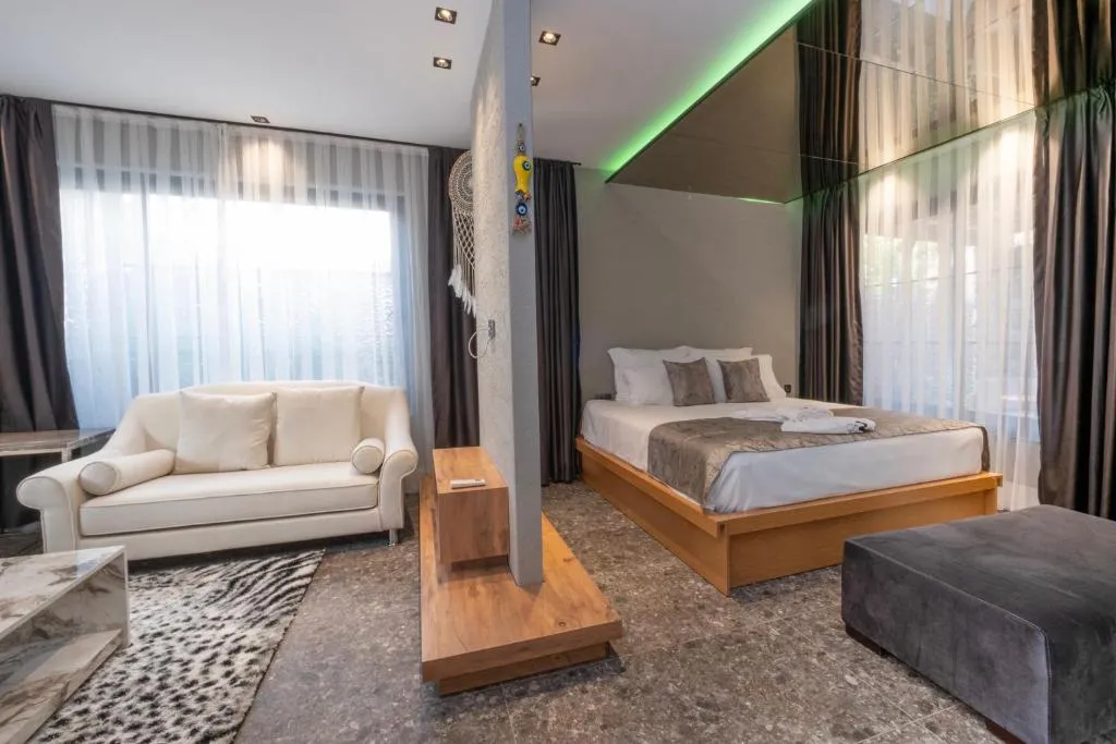 Image of Wolf Suites