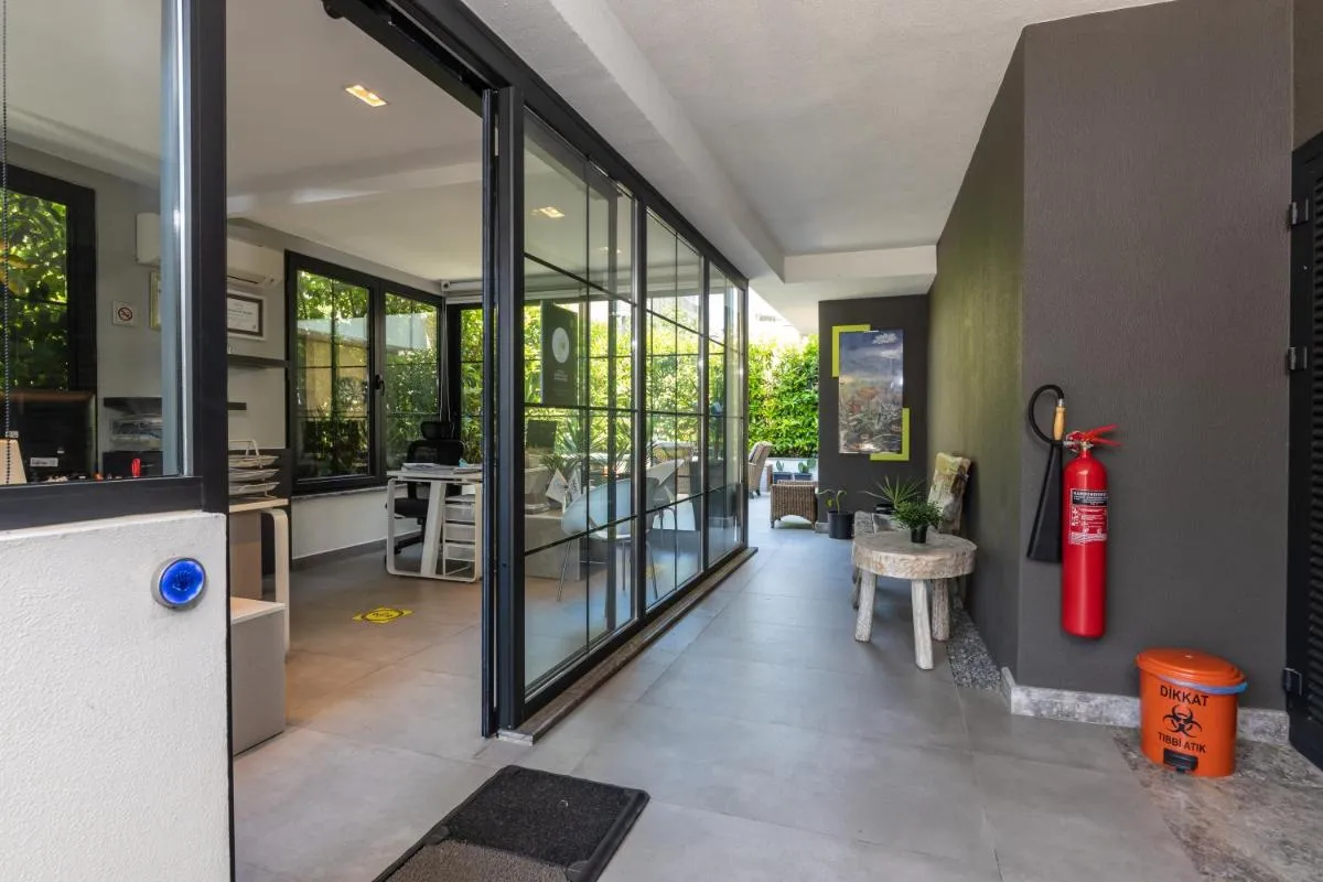 Image 2 of Z-Suites