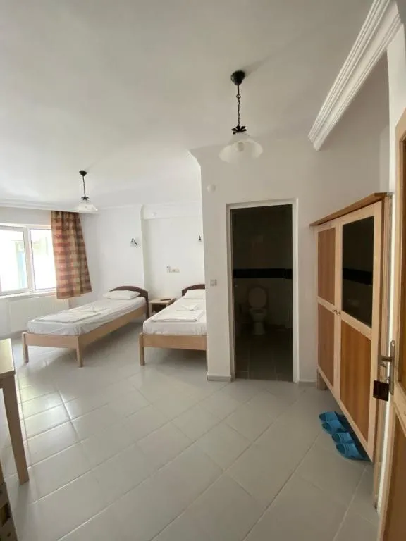Image of AY OTEL 2