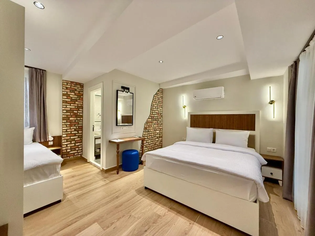 Image 1 of Adria Inn