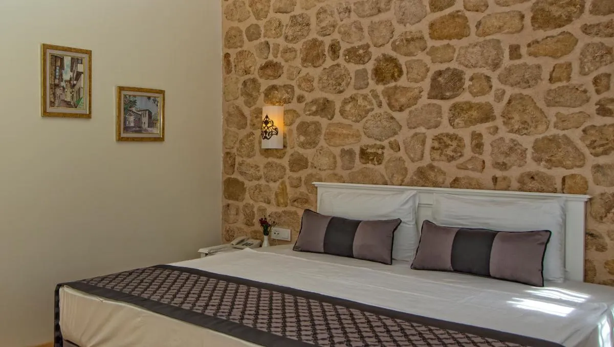 Image 1 of Argos Hotel
