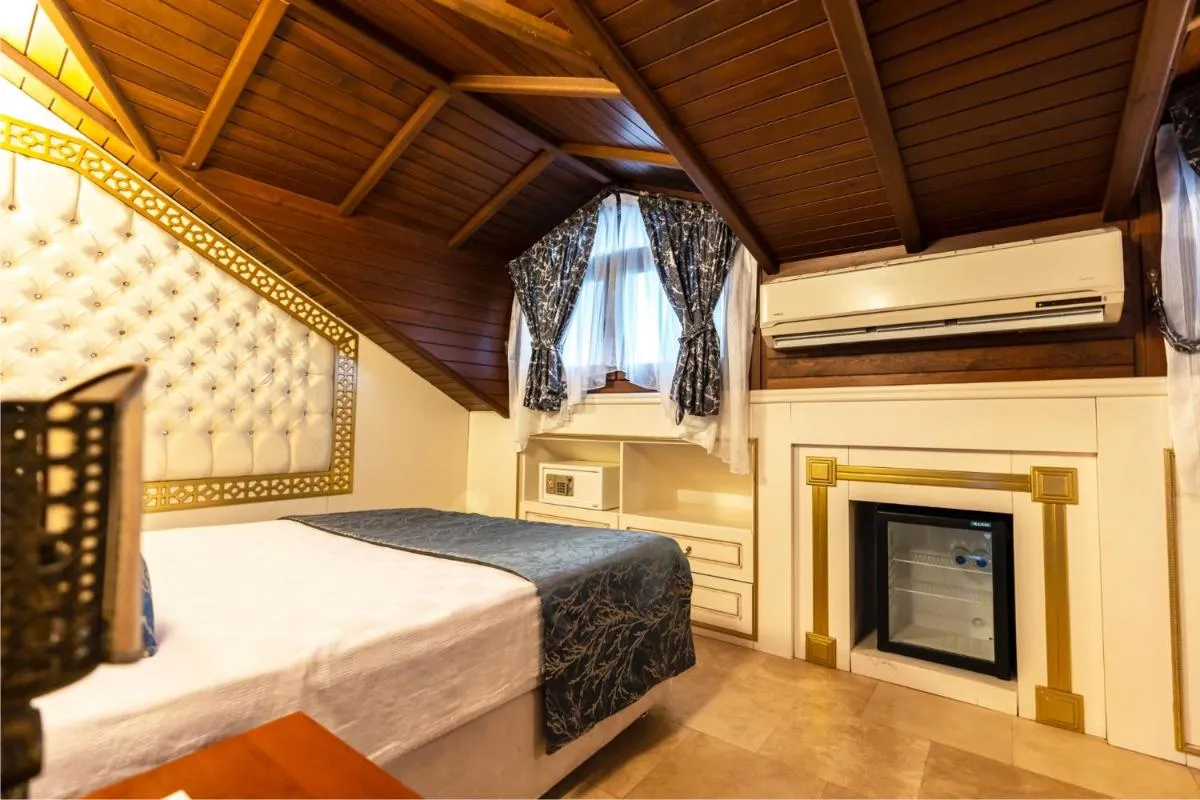 Image 1 of Castle Old Town Hotel