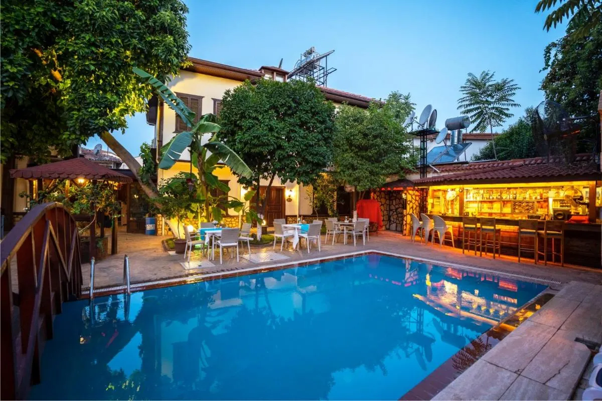 Image 3 of Castle Old Town Hotel