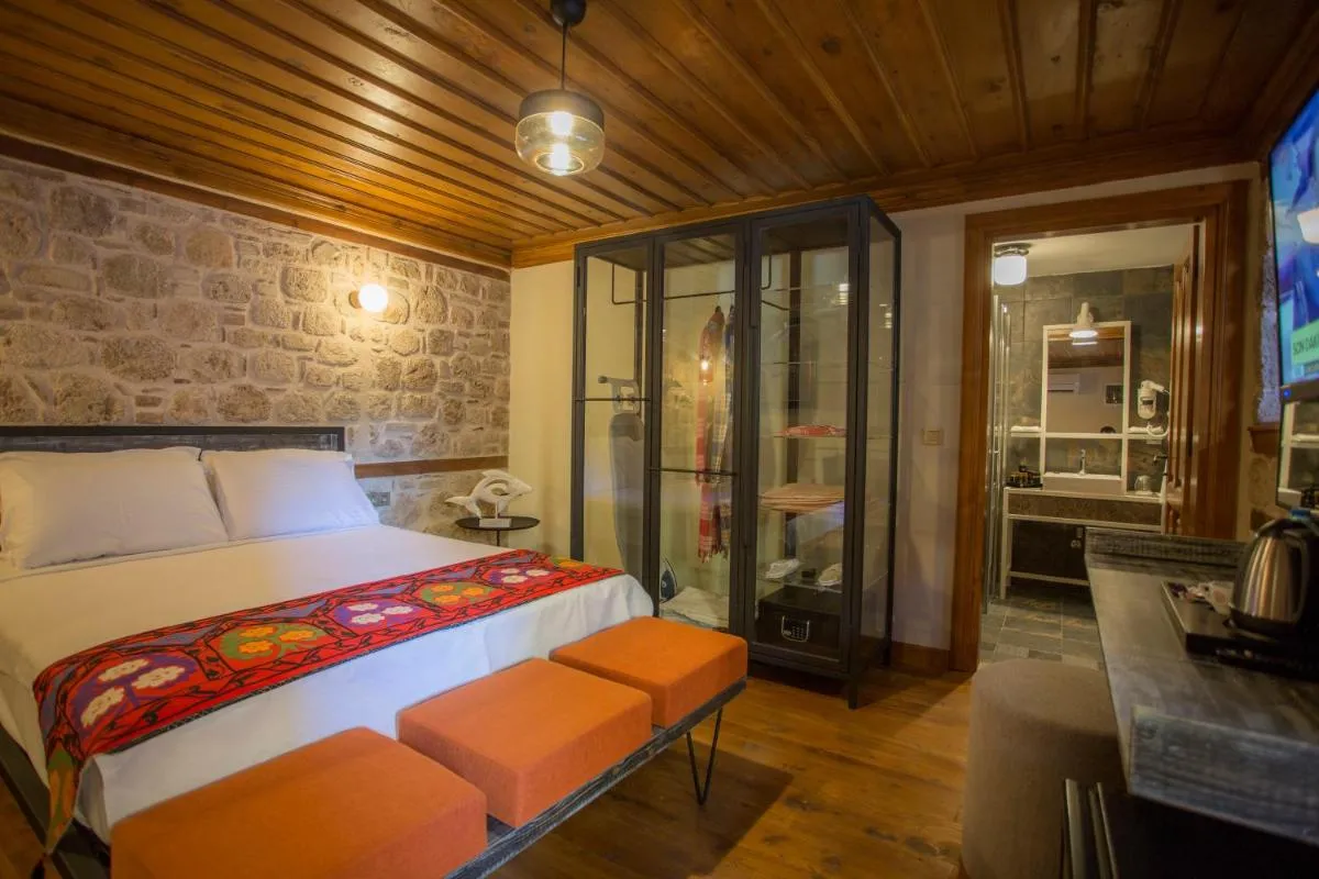 Image 1 of Char Me Hotel