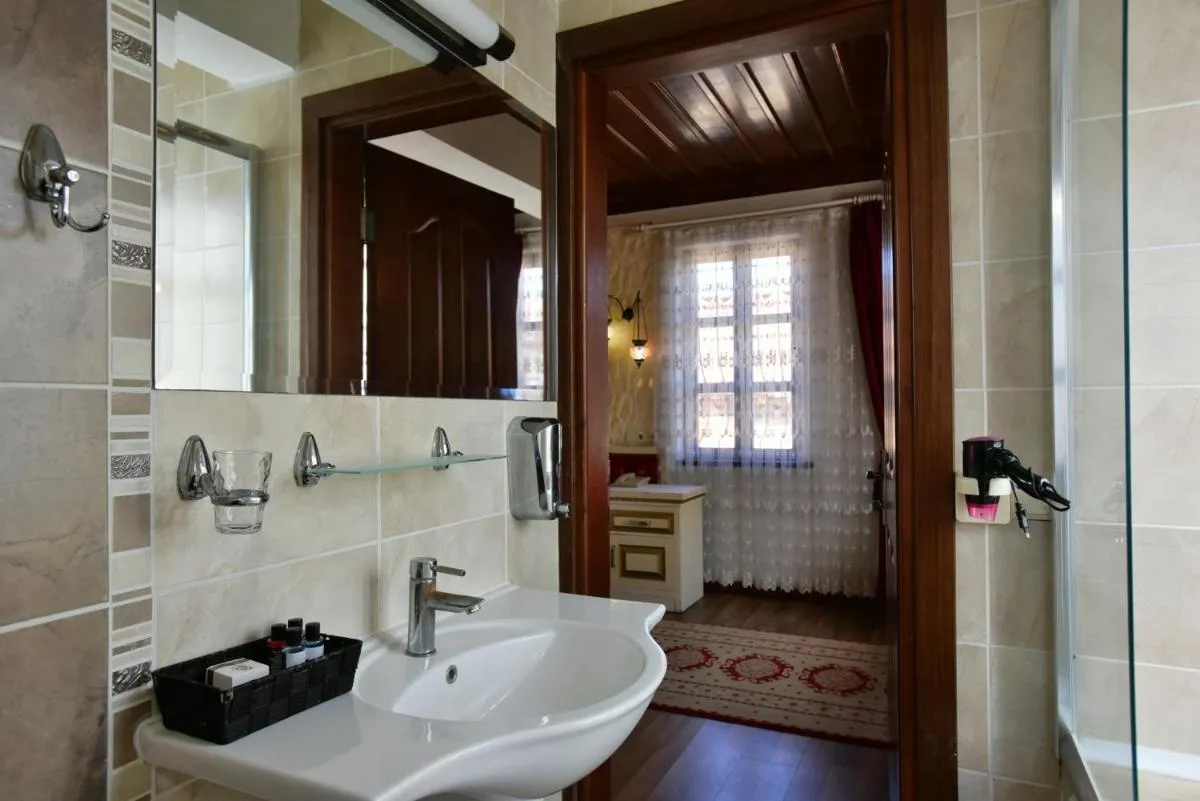 Image 1 of Cicerone Lodge Hotel
