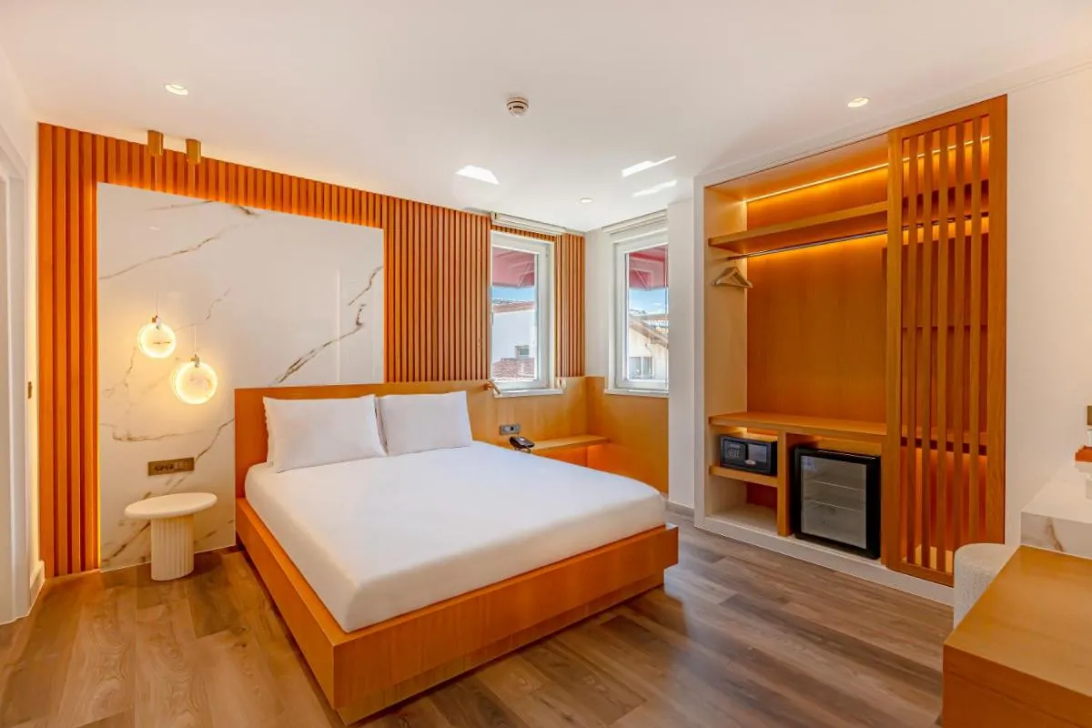 Image 1 of Dulcet Hotel