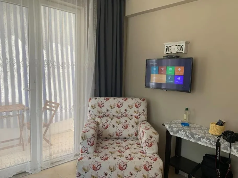 Image 4 of Ece home