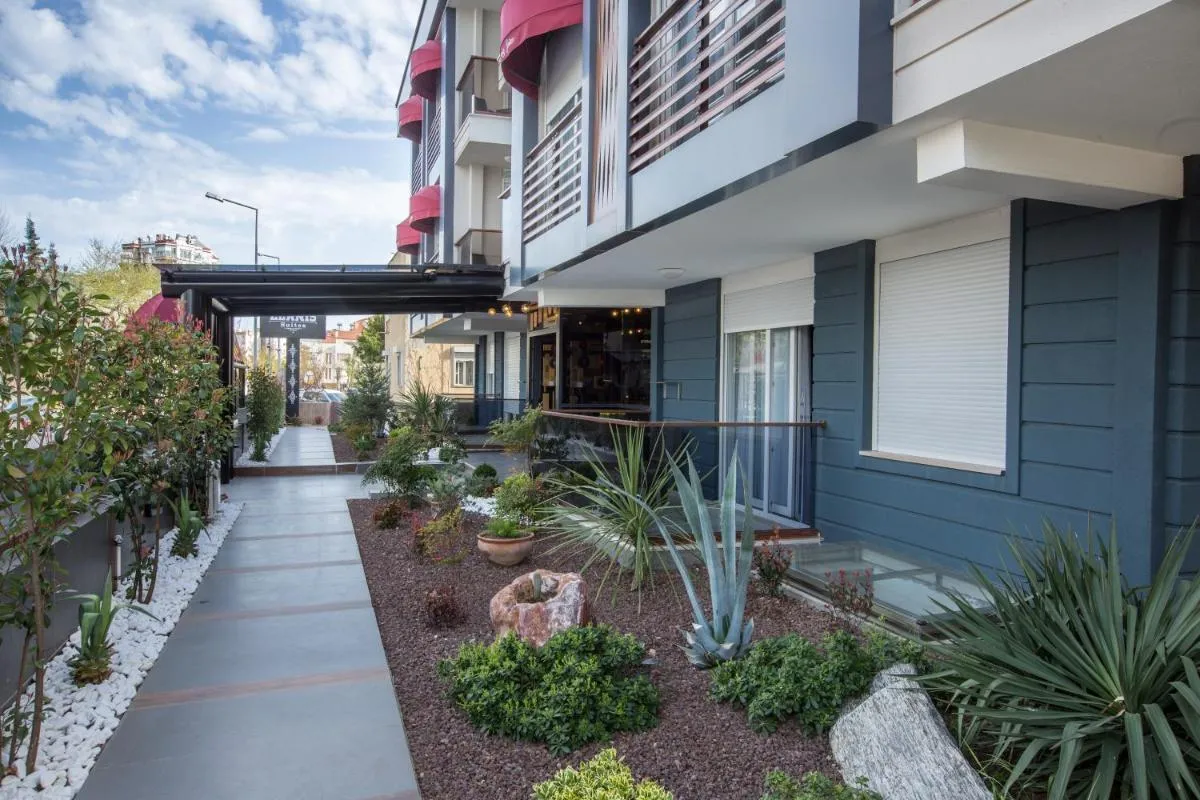 Image 6 of Elanis Suites