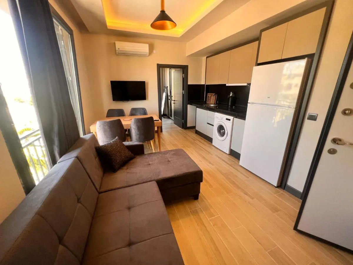 Image 3 of Hayal Fener