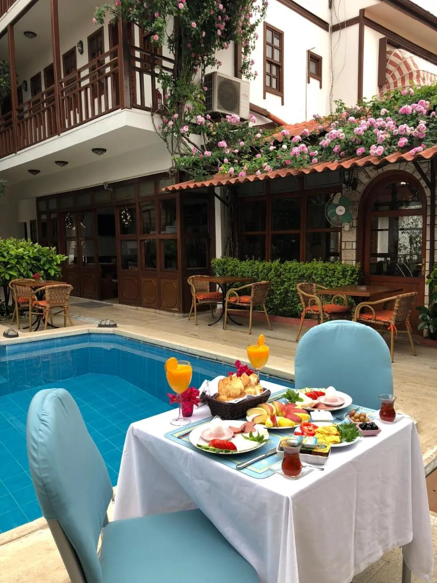 Image 4 of Hotel Karyatit Kaleici